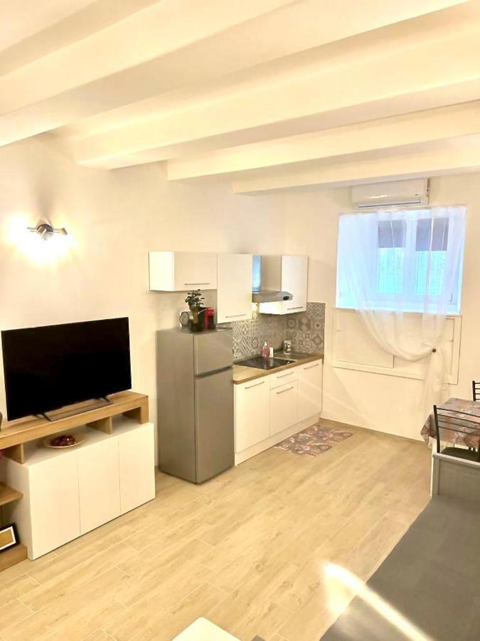 Guest House Mamy Rom Exteriör bild